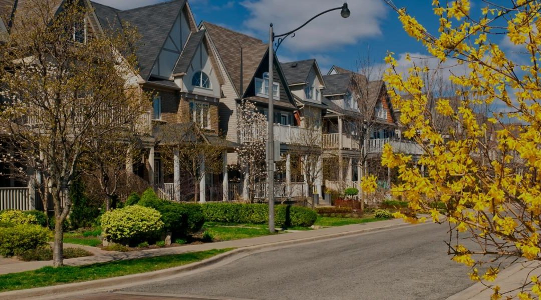 Top 5 neighbourhoods in Toronto for young professionals to live